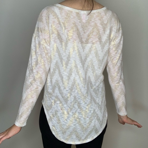 White long sleeve chevron gold blouse - Picture 3 of 6